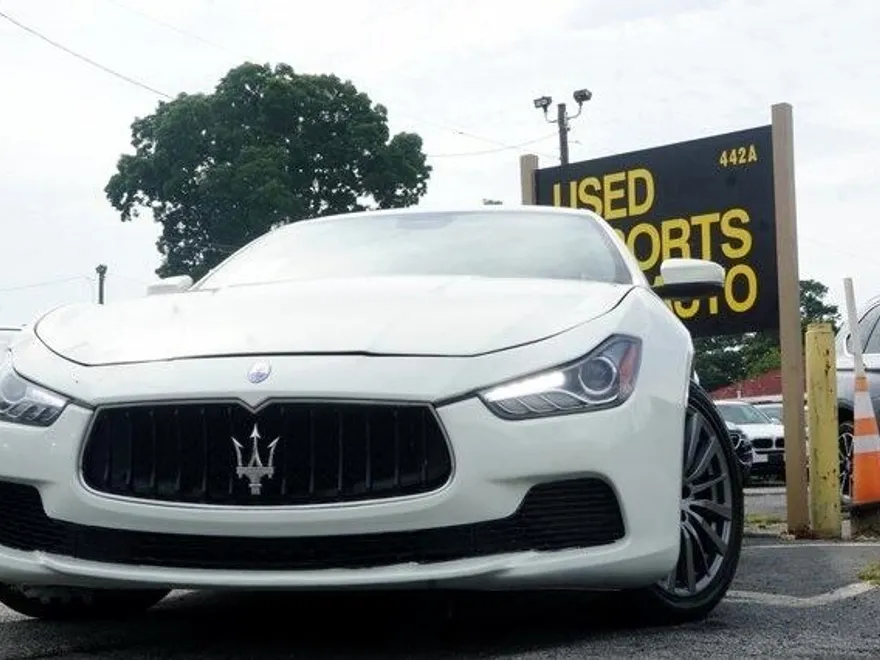 2017 Maserati Ghibli photo 1