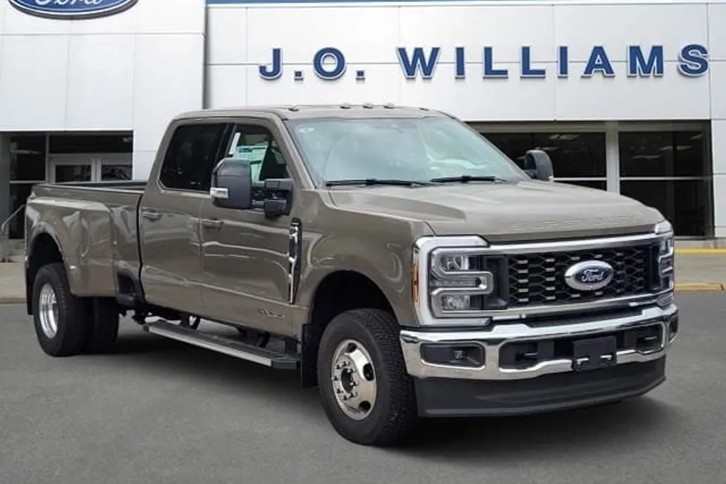 2026 Ford F-350 photo 1