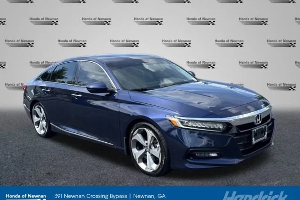 2019 Honda Accord Touring 2.0T photo 1