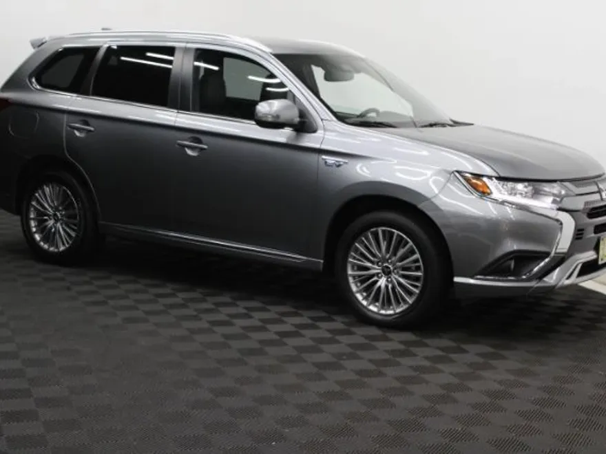 2022 Mitsubishi Outlander PHEV SEL LE GT S-AWC photo 1