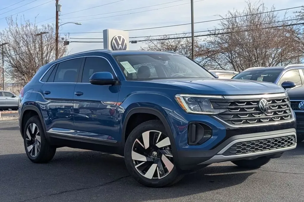2025 Volkswagen Atlas Cross Sport SEL photo 1