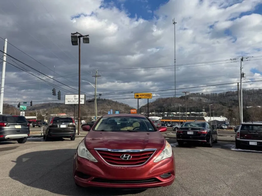 2011 Hyundai Sonata GLS photo 1