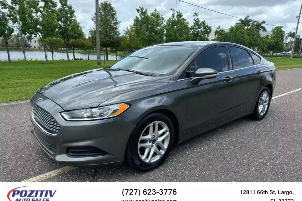 2016 Ford Fusion SE photo 1