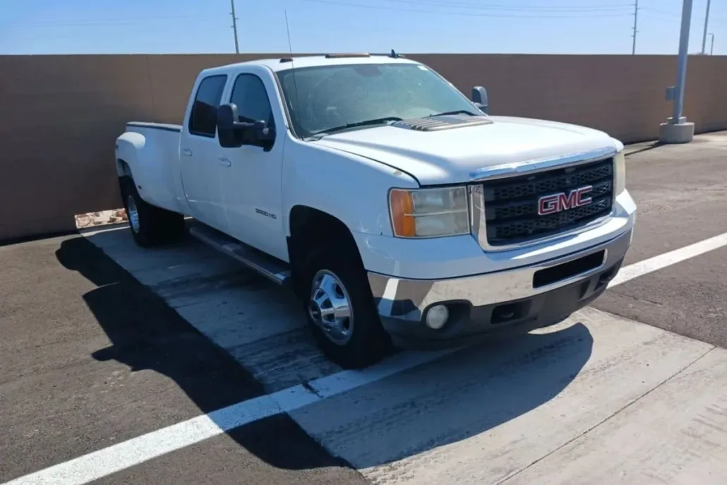 2011 Gmc Sierra SLT photo 1