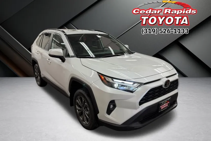 2025 Toyota RAV4 Hybrid XLE Premium photo 1