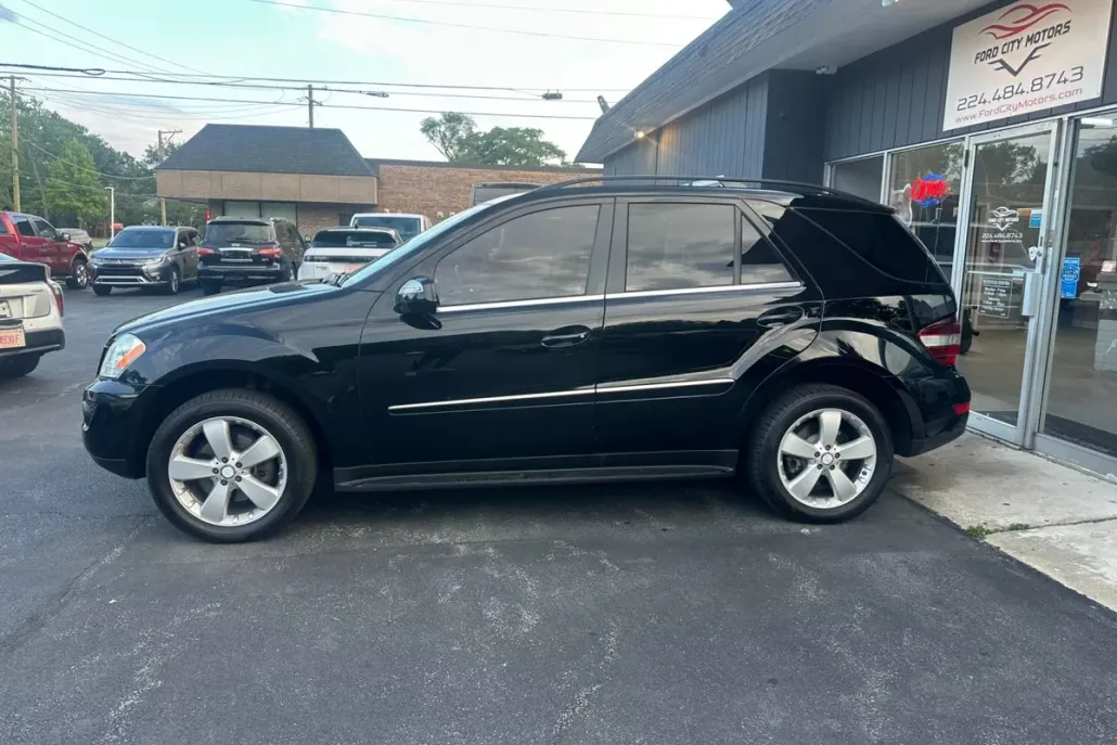 2010 Mercedes Benz ML 350 4MATIC photo 1