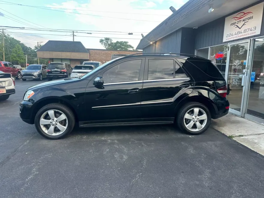 2010 Mercedes Benz ML 350 4MATIC photo 1