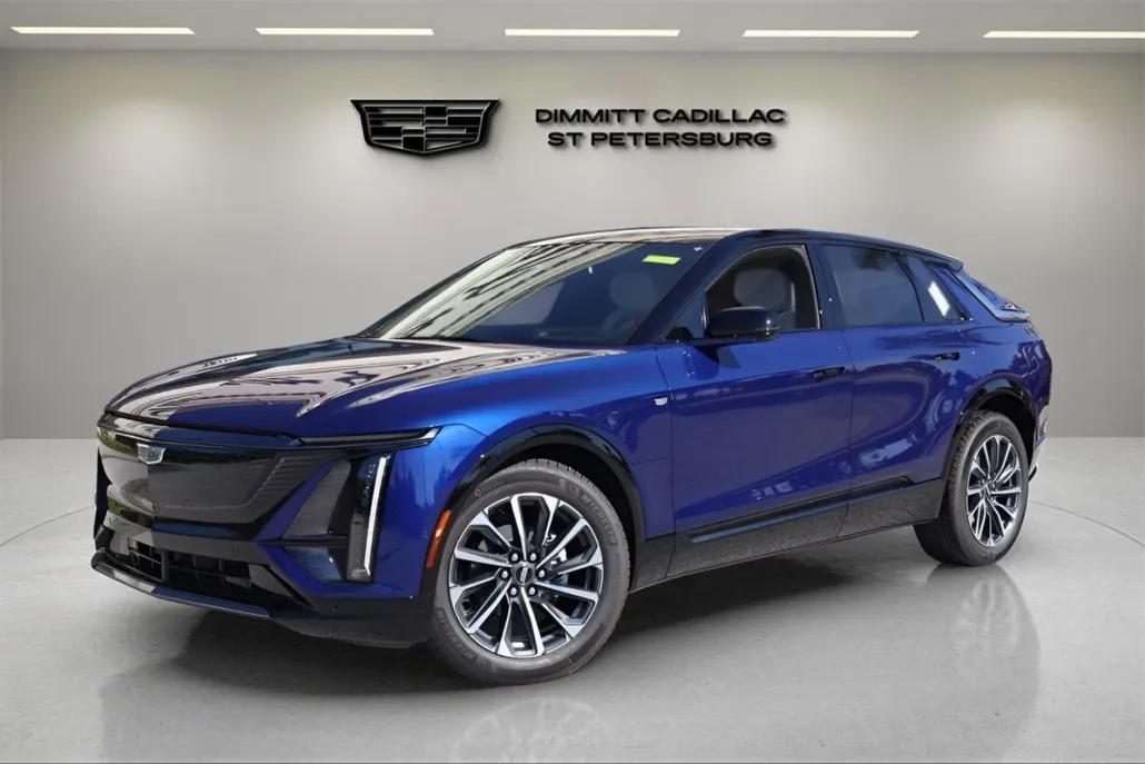 2025 Cadillac Lyriq Sport photo 1