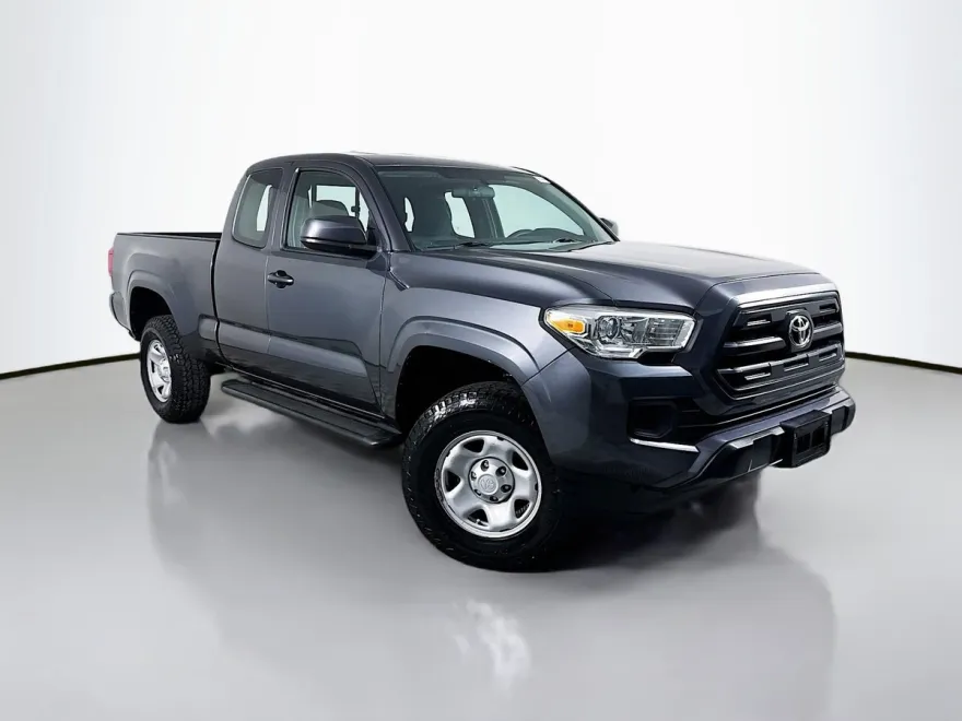 2017 Toyota Tacoma SR photo 1