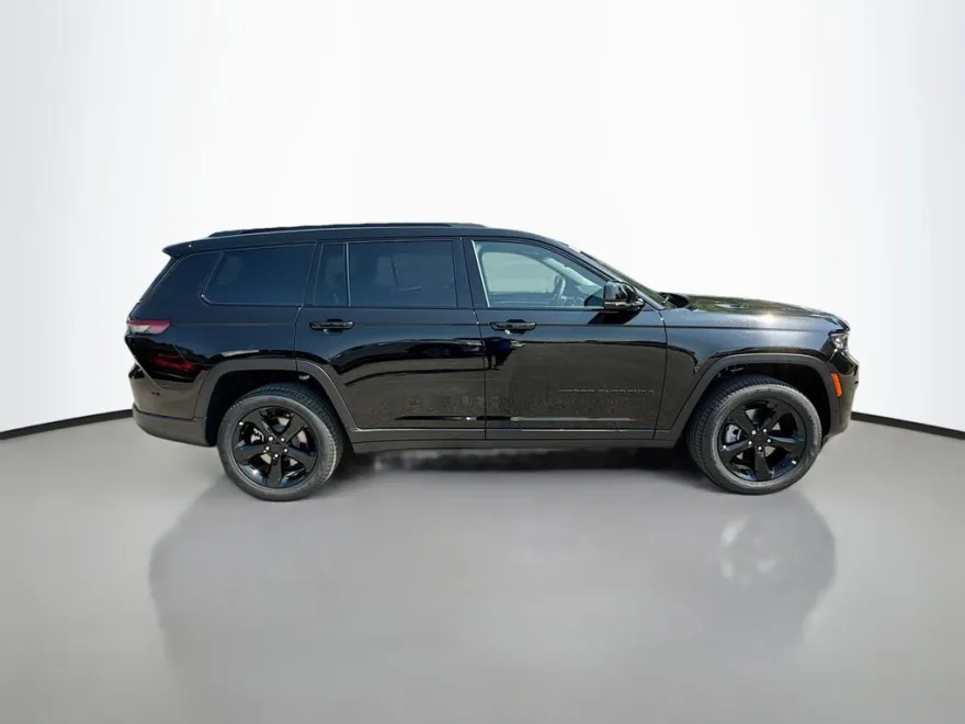 2025 Jeep Grand Cherokee Limited photo 1