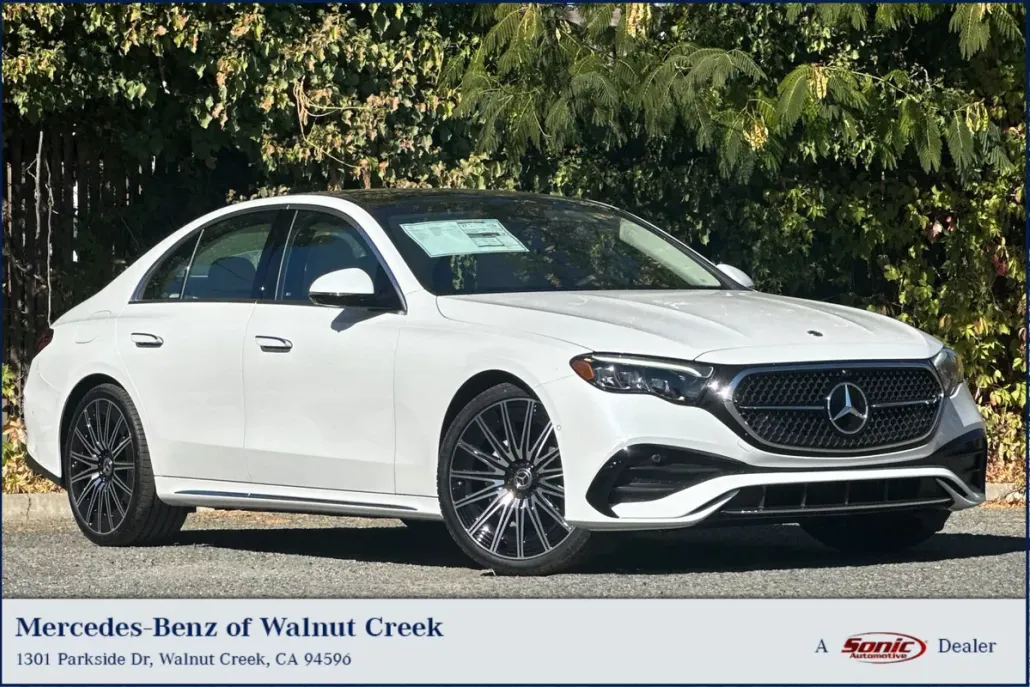 2025 Mercedes Benz E 350 4MATIC photo 1