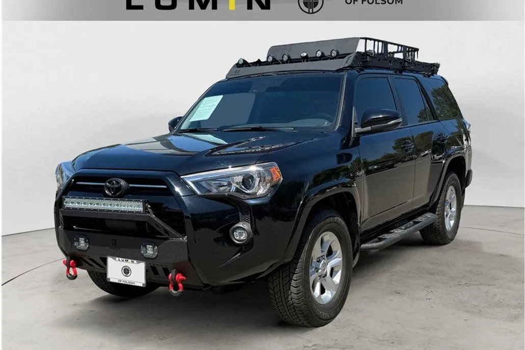 2023 Toyota 4Runner SR5 Premium photo 1