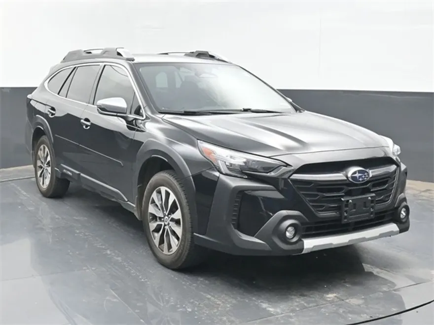 2024 Subaru Outback Touring photo 1