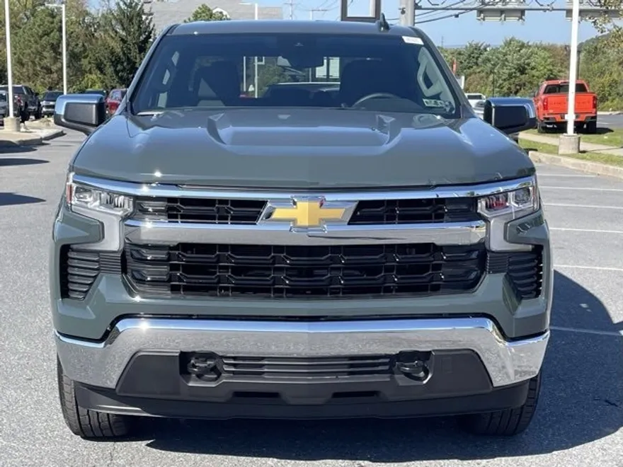 2026 Chevrolet Silverado 1500 LT photo 1