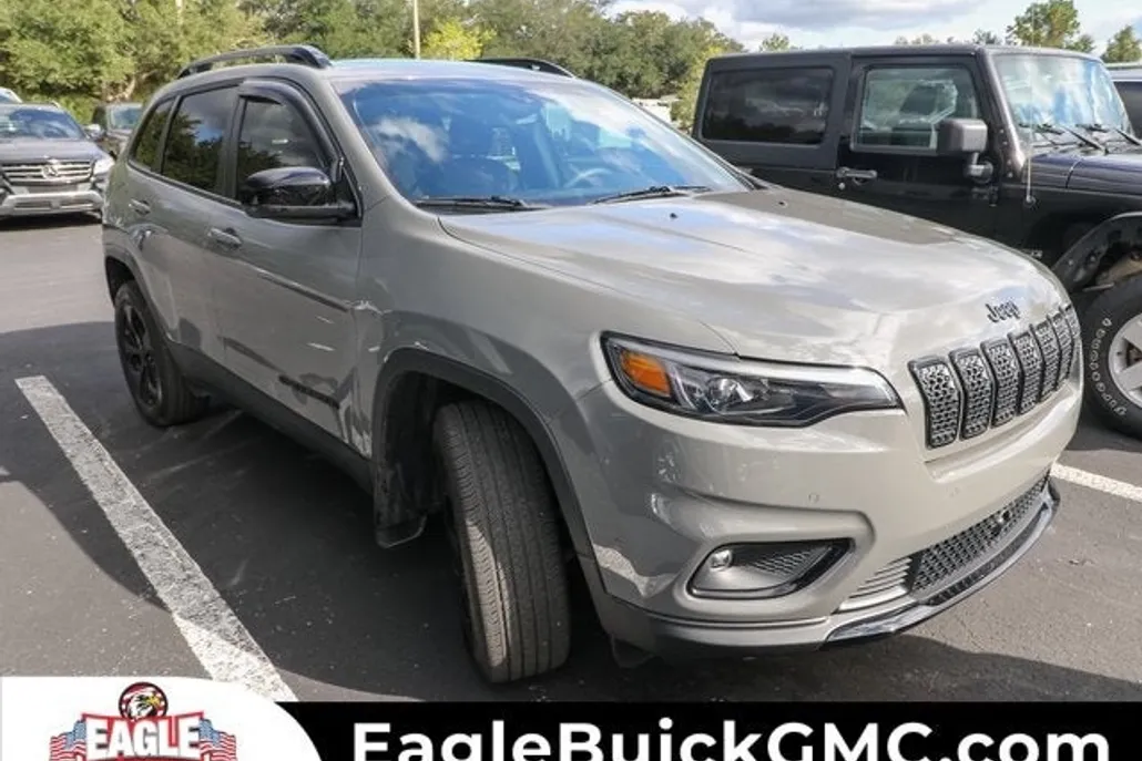 2023 Jeep Cherokee Altitude Lux photo 1