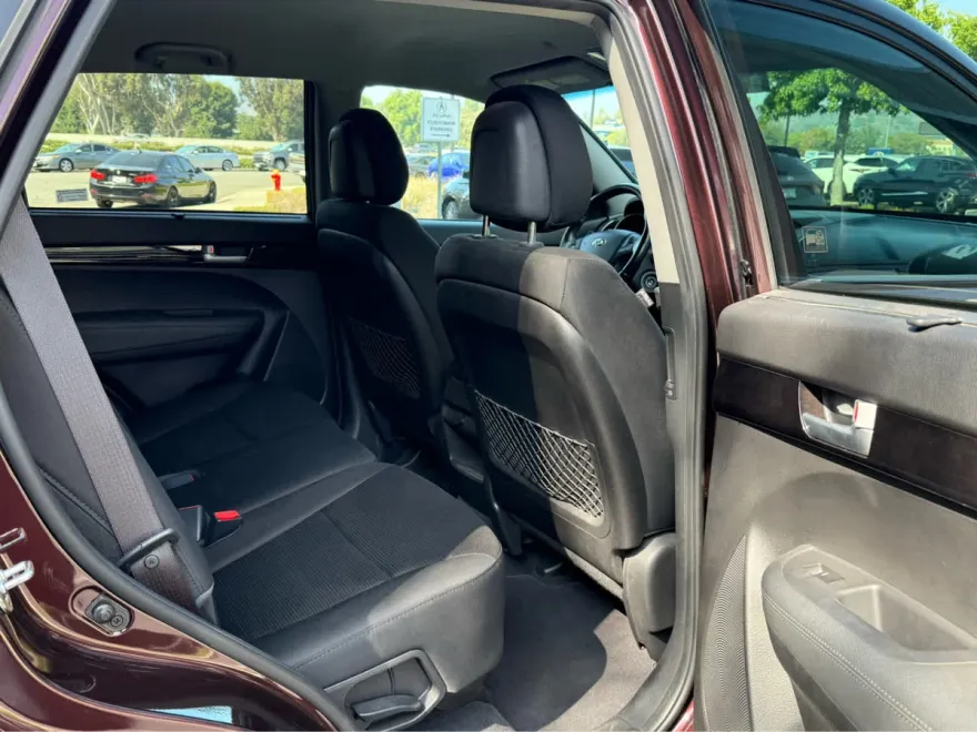 2015 Kia Sorento LX photo 1