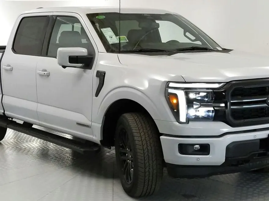 2025 Ford F-150 Lariat photo 1