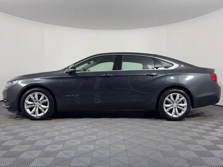 2019 Chevrolet Impala 1LT photo 1