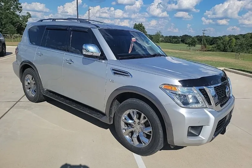 2019 Nissan Armada SV photo 1