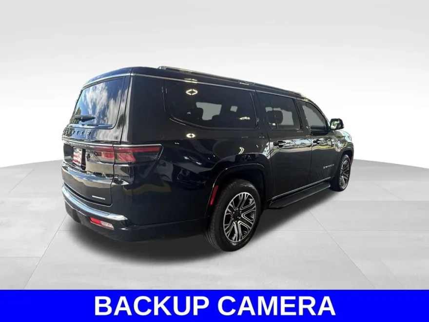 2024 Jeep Wagoneer L Series II photo 1