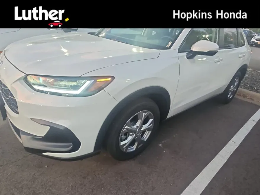 2025 Honda HR-V LX photo 1