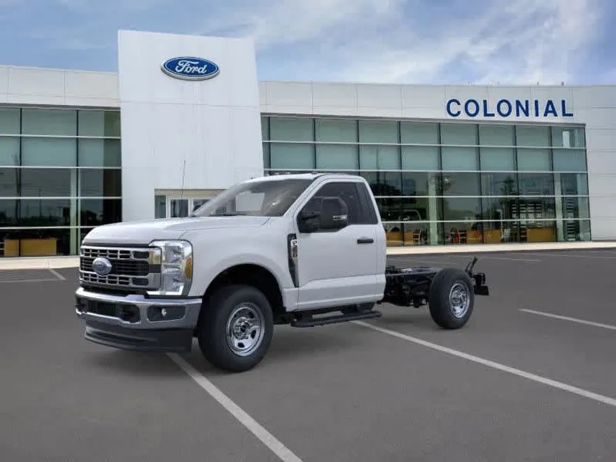 2026 Ford F-350 photo 1