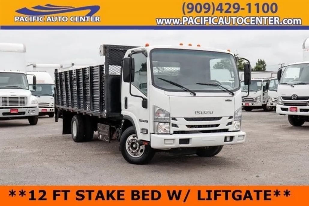 2019 Isuzu NPR photo 1