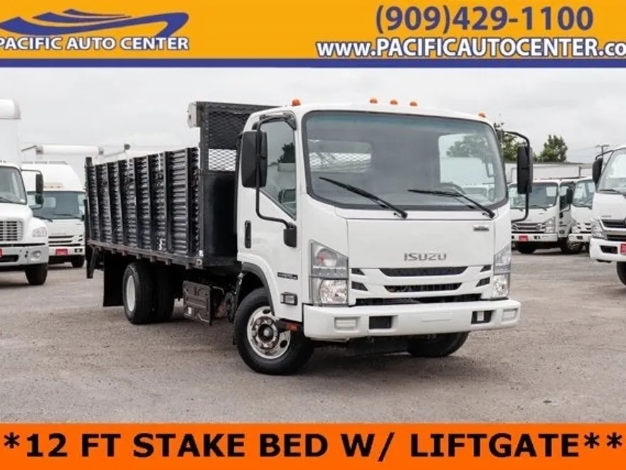 2019 Isuzu NPR photo 1