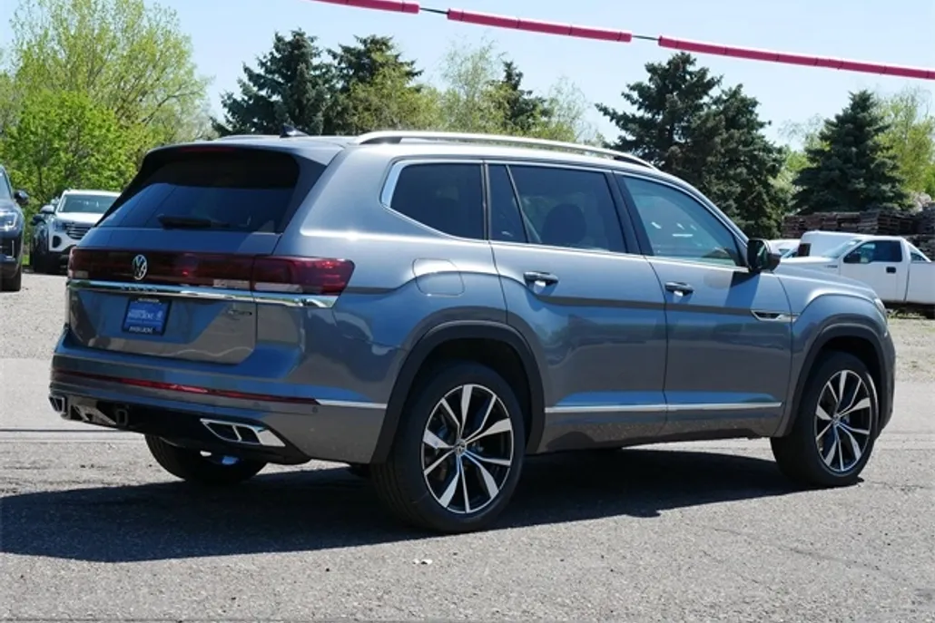 2025 Volkswagen Atlas SEL Premium R-Line photo 1