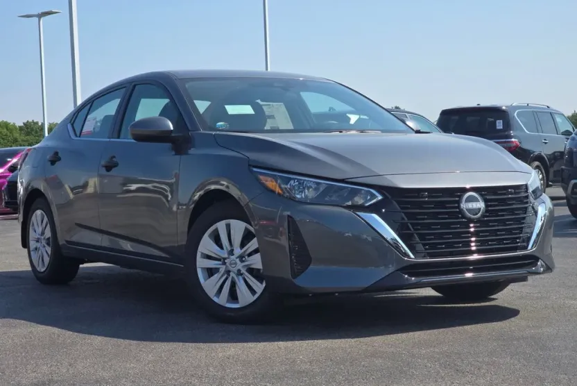 2025 Nissan Sentra S photo 1