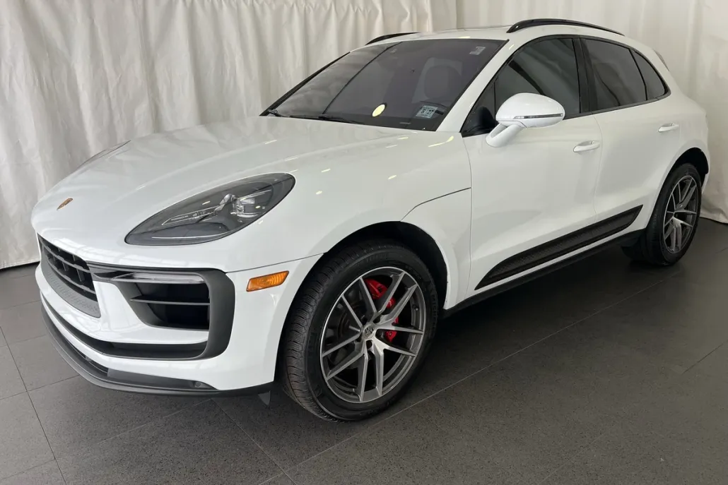2022 Porsche Macan S photo 1