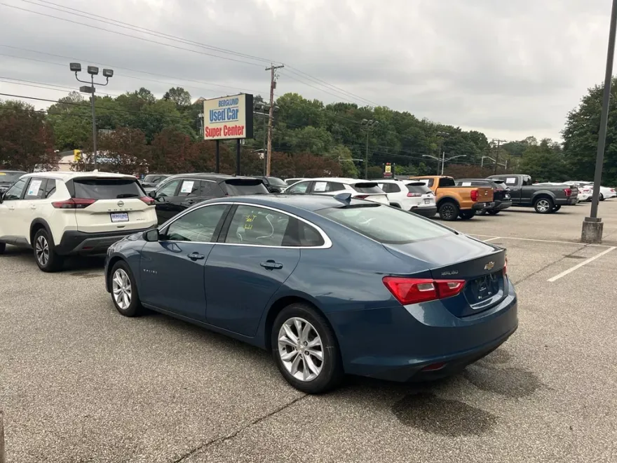 2024 Chevrolet Malibu 1LT photo 1