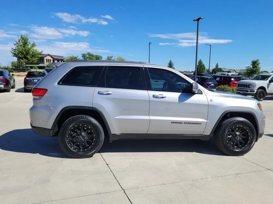 2017 Jeep Grand Cherokee Trailhawk photo 1