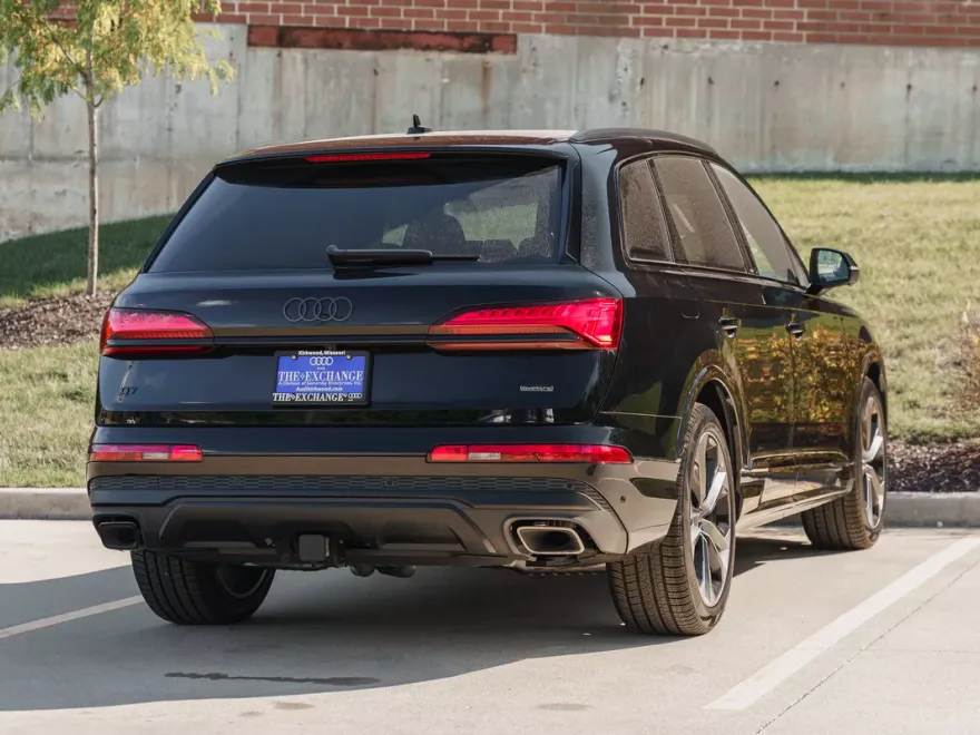 2026 Audi Q7 Premium Plus photo 1