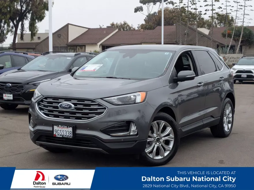 2024 Ford Edge Titanium photo 1