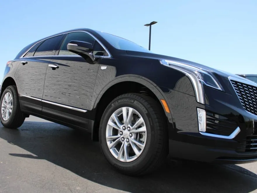 2025 Cadillac XT5 Luxury photo 1