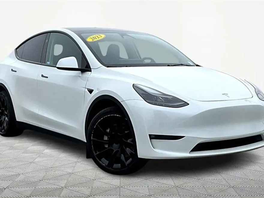 2023 Tesla Model Y Long Range photo 1