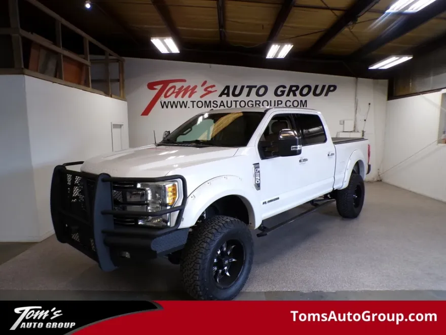 2017 Ford F-250 Lariat photo 1
