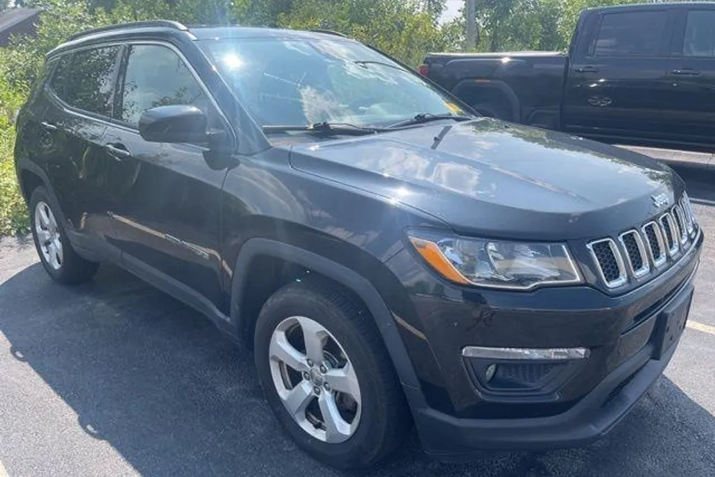 2018 Jeep Compass Latitude photo 1