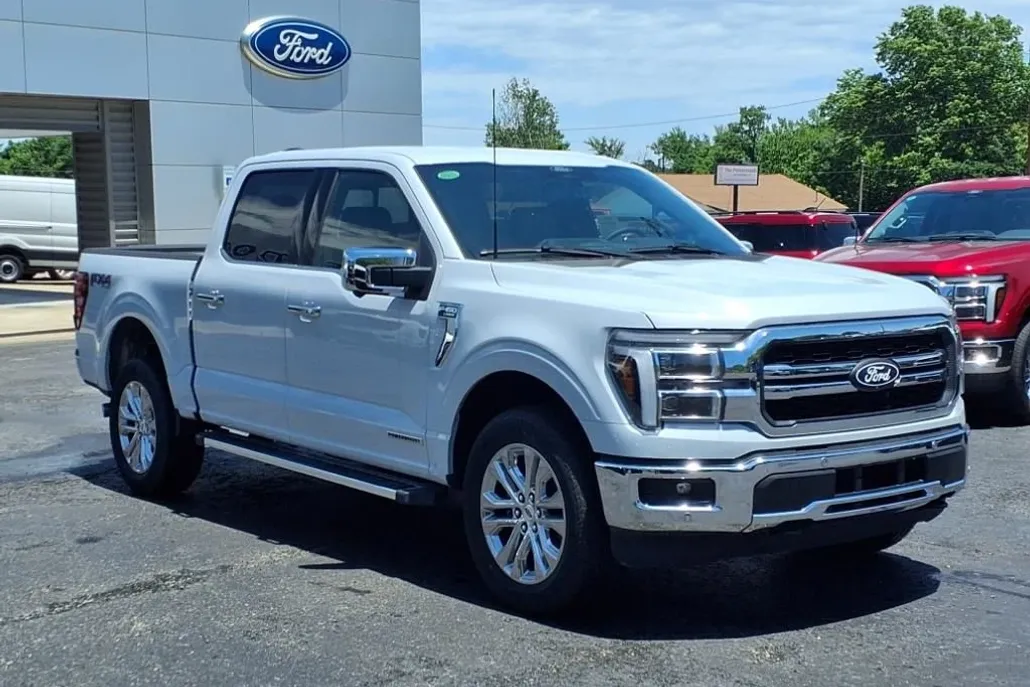 2025 Ford F-150 Lariat photo 1