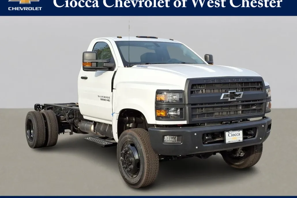 2024 Chevrolet Silverado 5500HD Work Truck photo 1