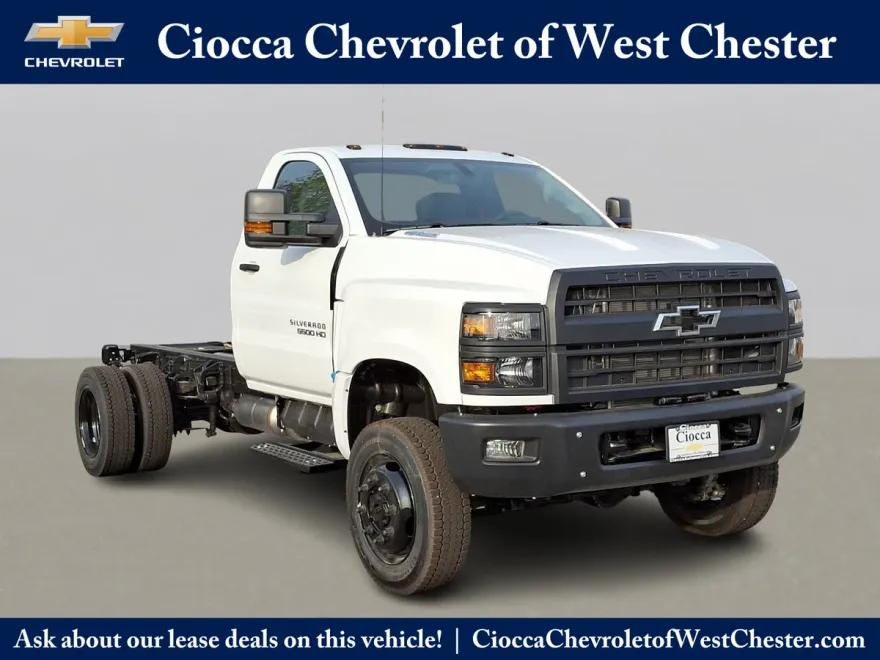 2024 Chevrolet Silverado 5500HD Work Truck photo 1