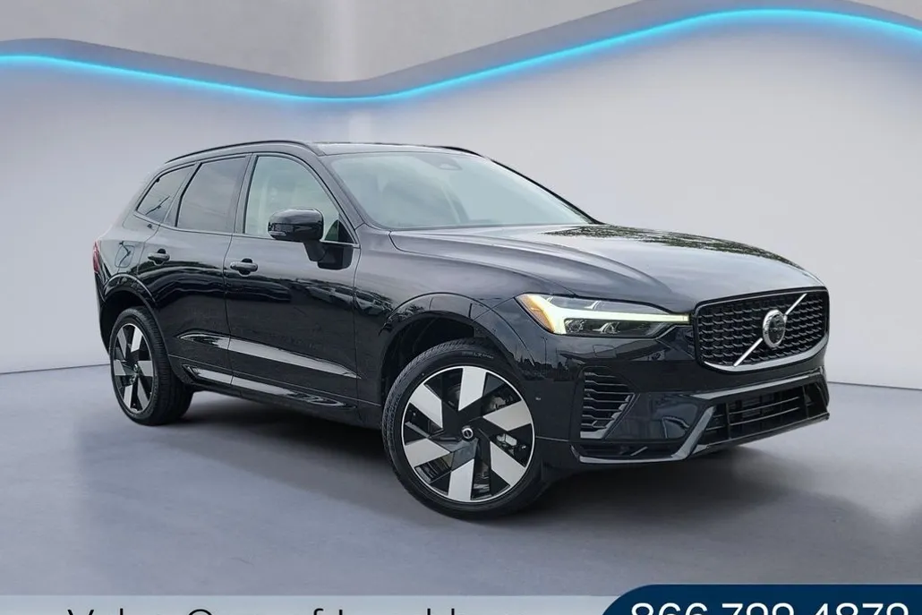 2025 Volvo XC60 Hybrid T8 Plus photo 1