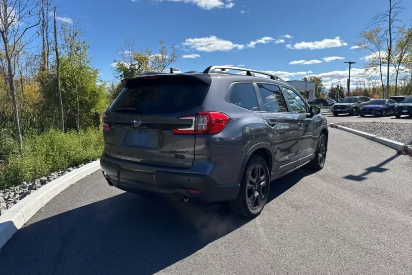 2023 Subaru Ascent Onyx Edition photo 1