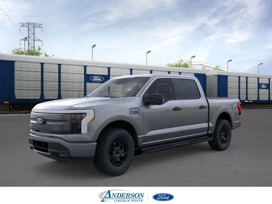 2025 Ford F-150 Lightning XLT photo 1
