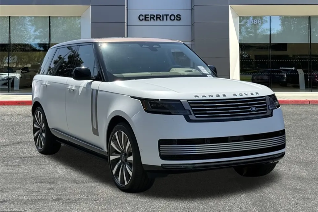 2025 Land Rover Range Rover SV photo 1