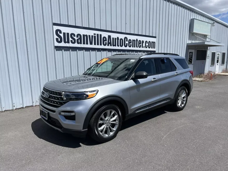 2024 Ford Explorer XLT photo 1