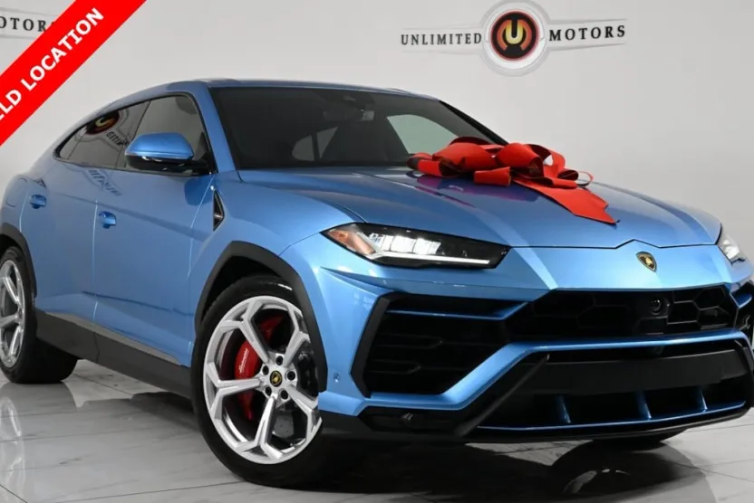 2022 Lamborghini Urus photo 1