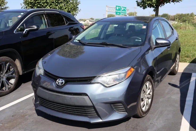 2014 Toyota Corolla L photo 1