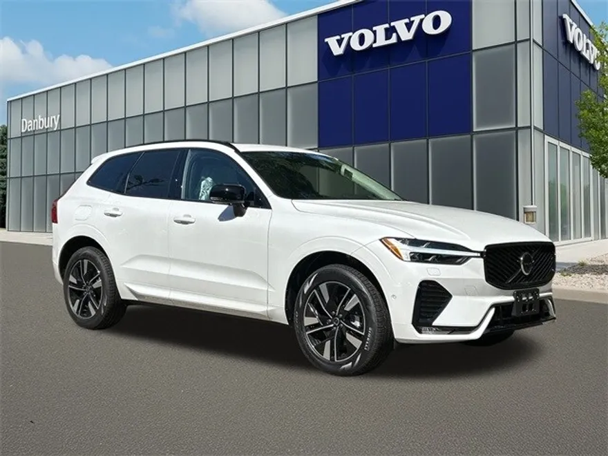 2026 Volvo XC60 B5 Plus photo 1